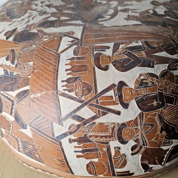 Vintage Large Hand Carved Peruvian Gourd Folk Art Bowl - Picture 7 of 13